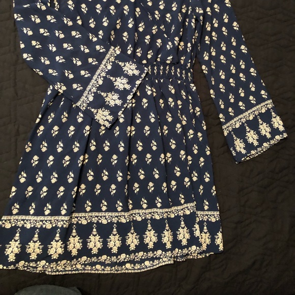 Blue and cream patterned dress - Picture 3 of 3